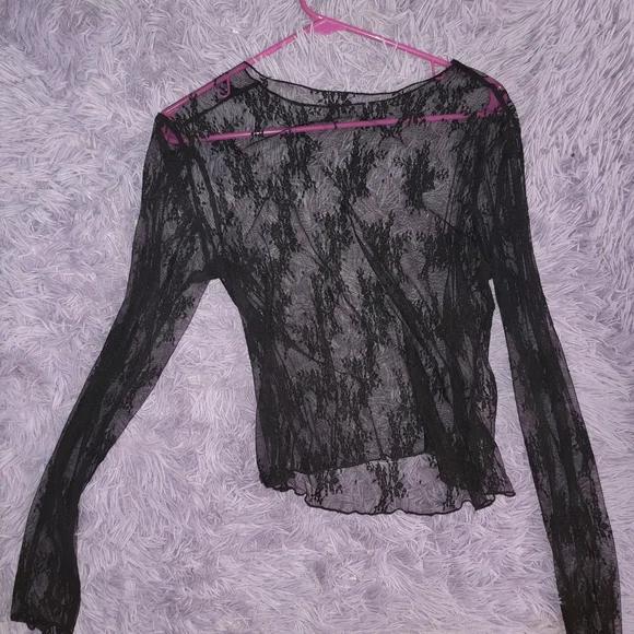 Elegant Black Lace Top - Picture 3 of 4